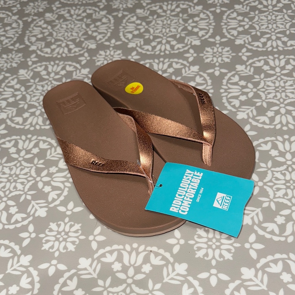 Reef Women's Sandals with Bronze Straps and Brown Sole